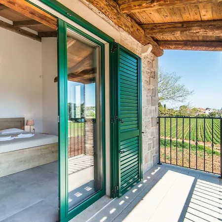 With A Private Swimming Pool Near The Sea Villa Pomer